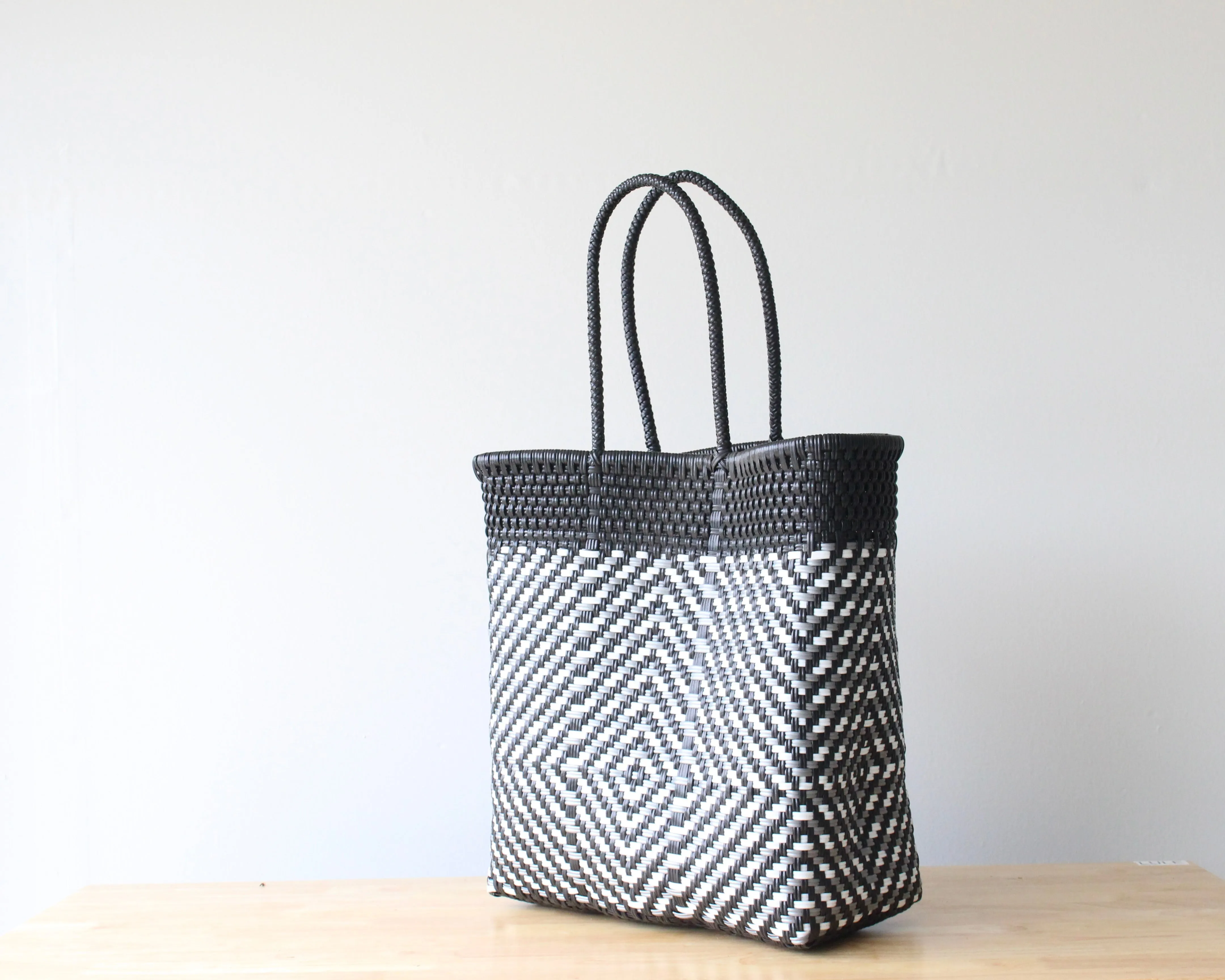 Black Handwoven Mexican Bag by MexiMexi